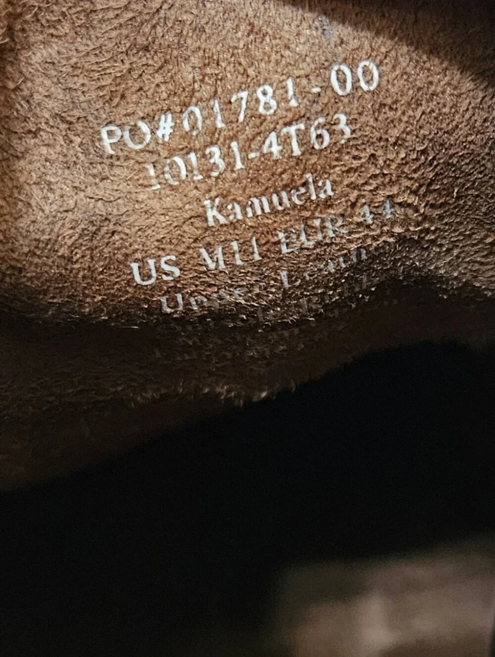 OluKai Men's Size 11 Brown Kamuela Leather Embossed Ankle Chukka Boots